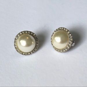 2/15$| Faux Pearl Silver Clip on Earrings